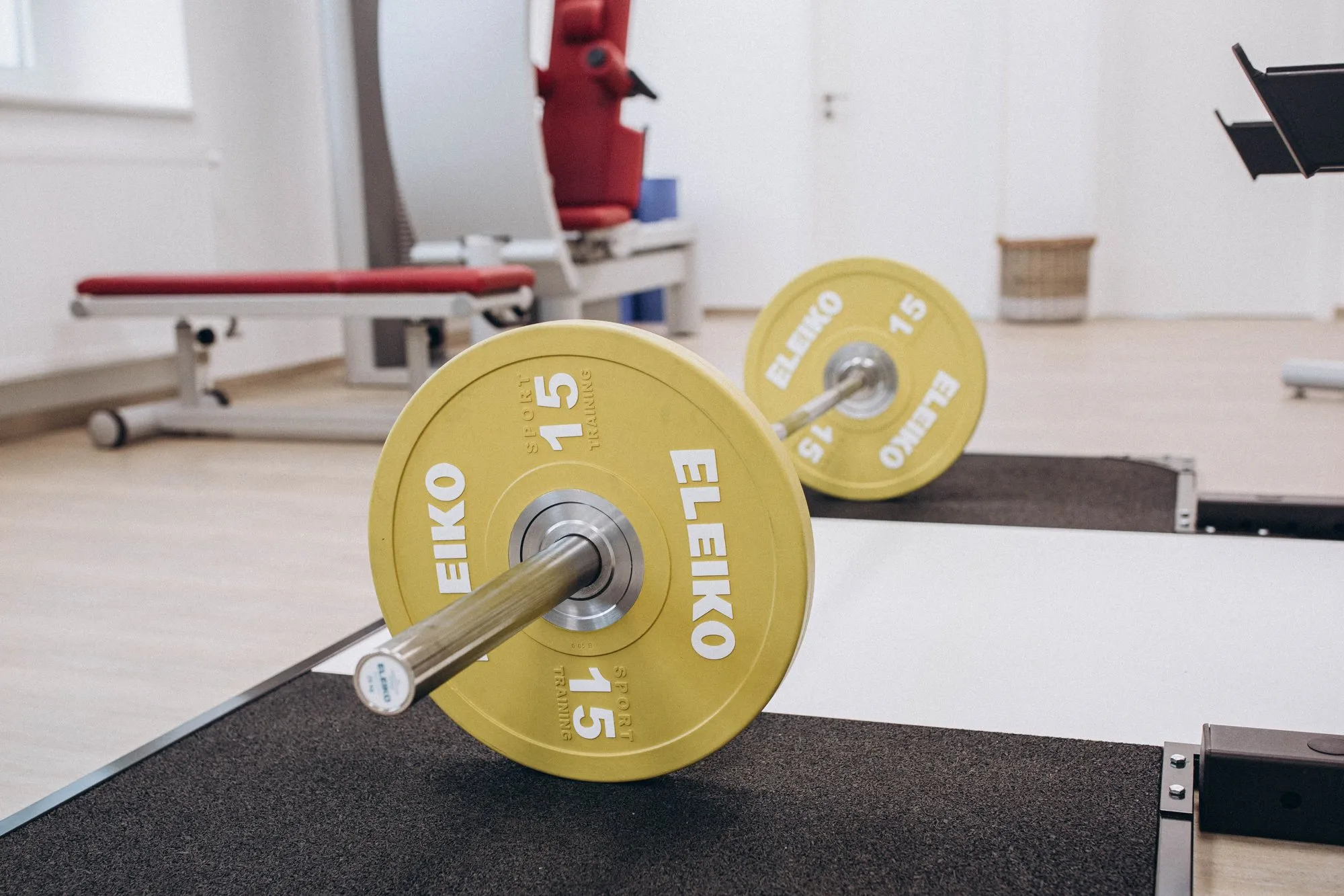 Hantelscheibe im Trainingsraum